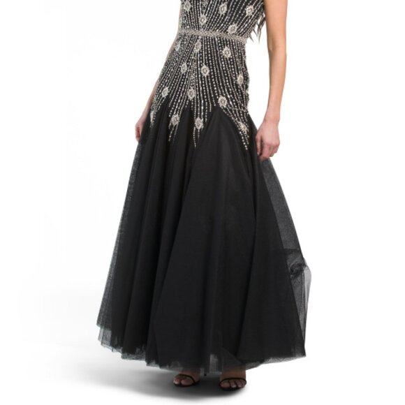 MAC DUGGAL Sleeveless Embellished Gown - Picture 3 of 6